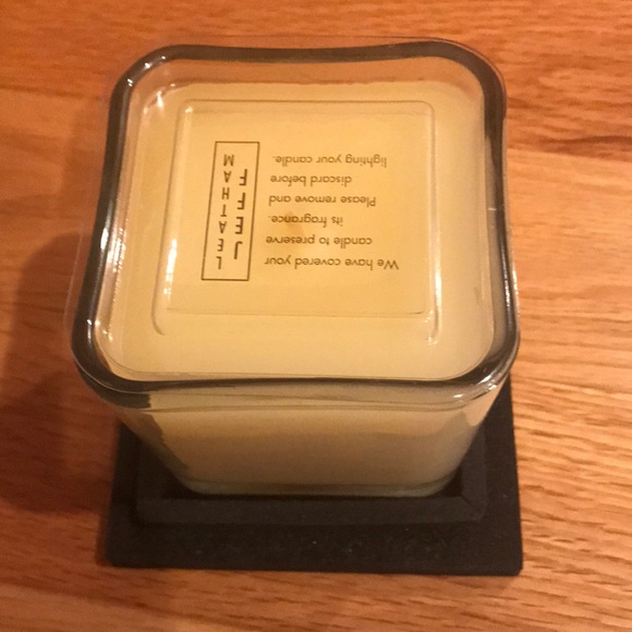 Jeff Leatham candle NWT - Picture 3 of 3